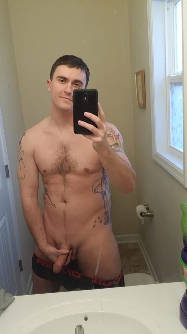 Nude Guys Tattooed Body